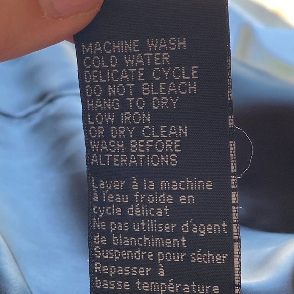 FINAL CHANCE! CLOSET CLOSING! - Picture 6 of 10